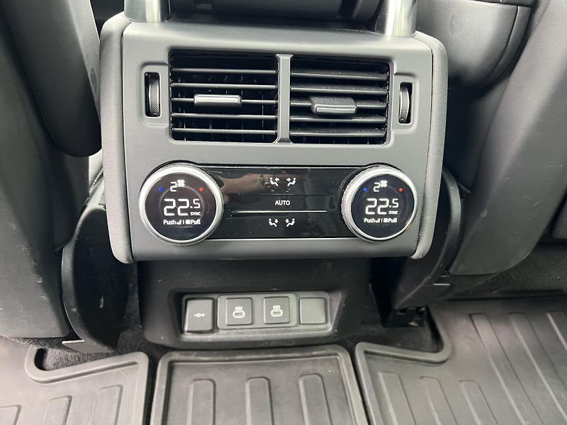 Land Rover Discovery (2022) D300*Dynamic*AWD*DPH - fotka 31 z 43