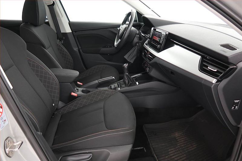 Škoda Kamiq (2020) Style 1.0 TSI, ČR,1.maj - fotka 9 z 18