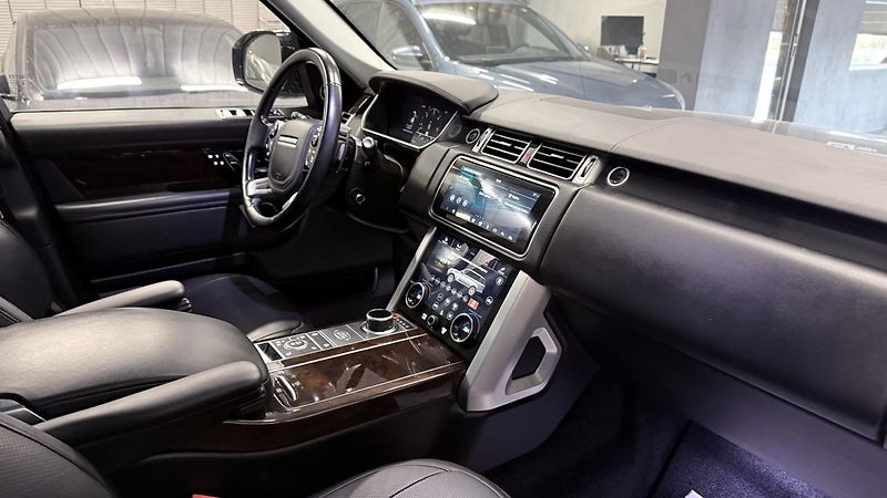 Land Rover Range Rover (2022) D350,VOGUE,ZÁRUKA - fotka 19 z 42
