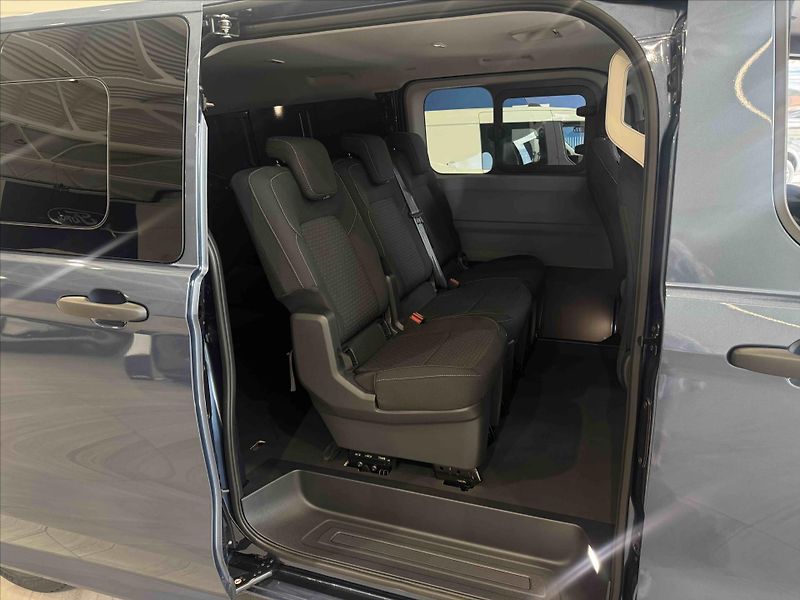 Ford Transit Custom (2026) 2,5 Kombi Van TREND 320 L2 eCV - fotka 13 z 13