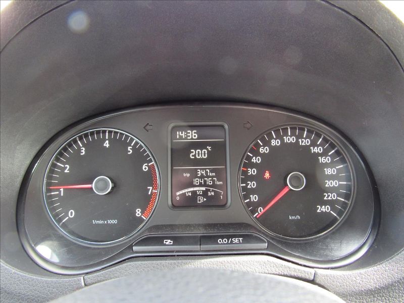 Volkswagen Polo 1,2 51kW Trend - fotka 13 z 27