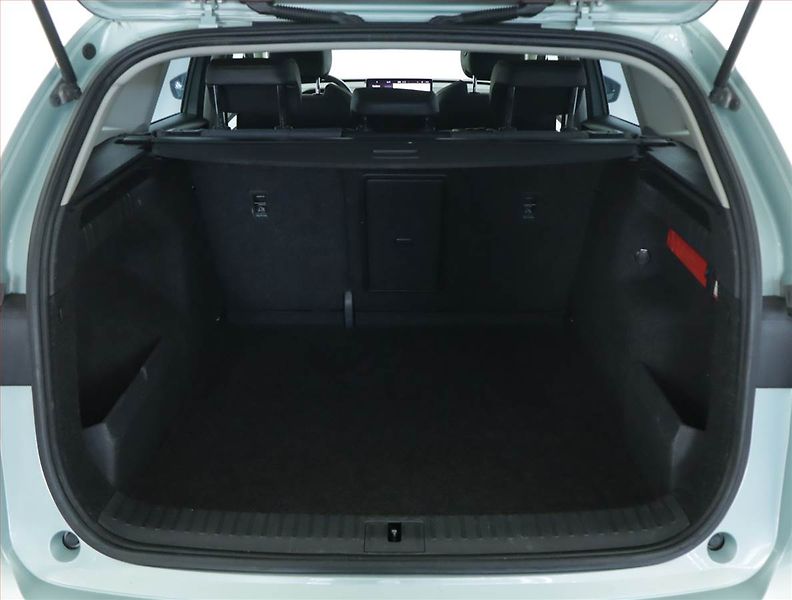 Škoda Enyaq (2022) 60 (62 kWh), SoH 92% - fotka 14 z 19