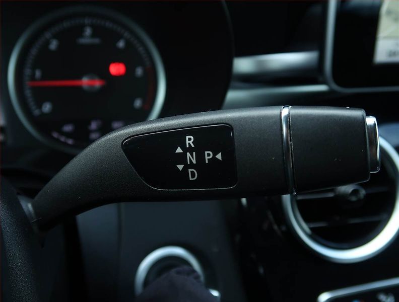 Mercedes-Benz Třídy C (2015) C 220 d 4MATIC , 4X4, Automat - fotka 13 z 22