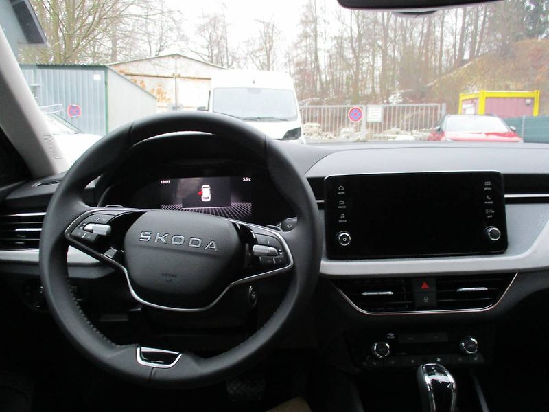 Škoda Kamiq Top Selection 1,0 TSI/85 kW DS - fotka 11 z 14