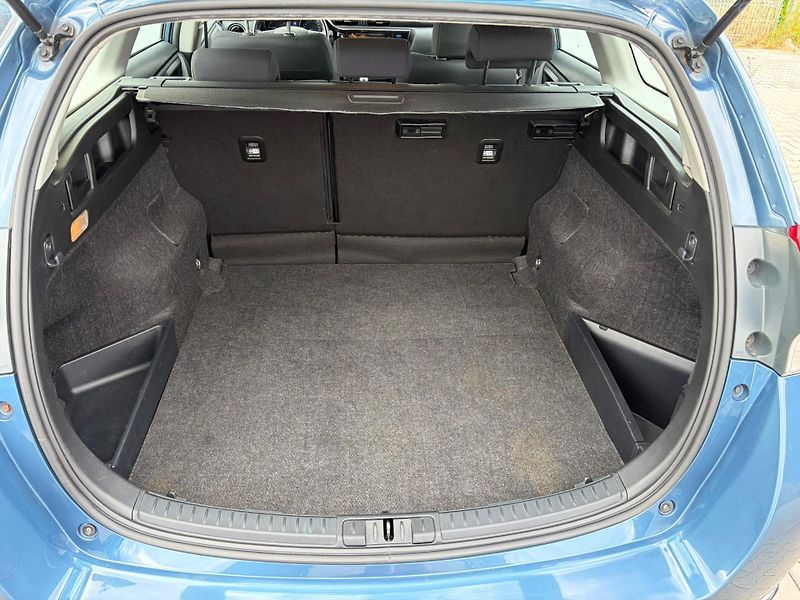 Toyota Auris 1.6 Valvematic Active - fotka 10 z 24