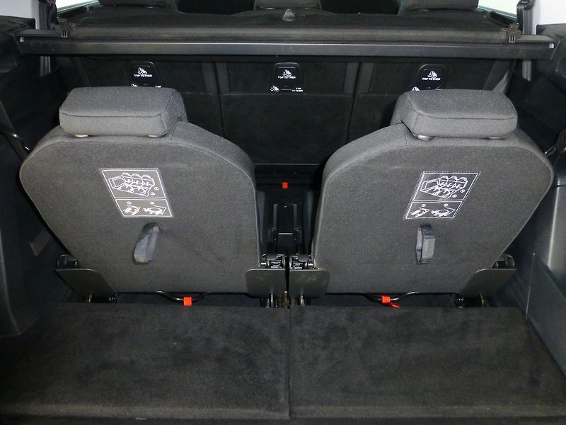 Peugeot 5008 (2020) 1,6HDI*7MÍST*ALU**Záruka 36měs - fotka 24 z 25