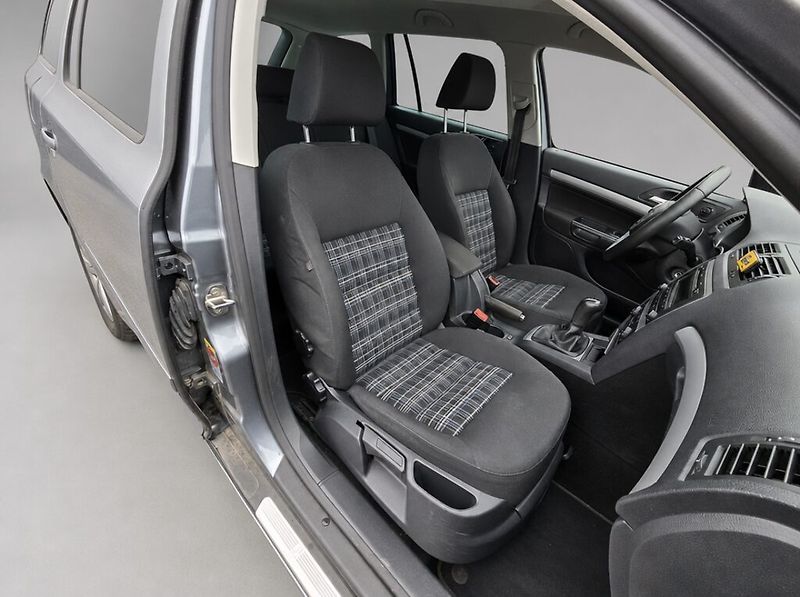 Škoda Octavia (2012) 1.4 Tsi 90kw Ambition - fotka 21 z 23