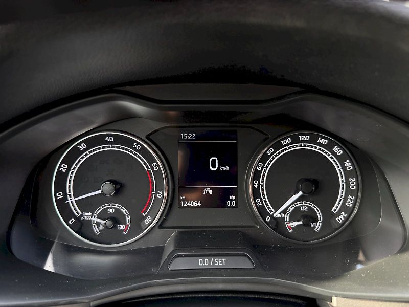 Škoda Scala (2023) 1.5 TSI 110 kW Style - fotka 21 z 22
