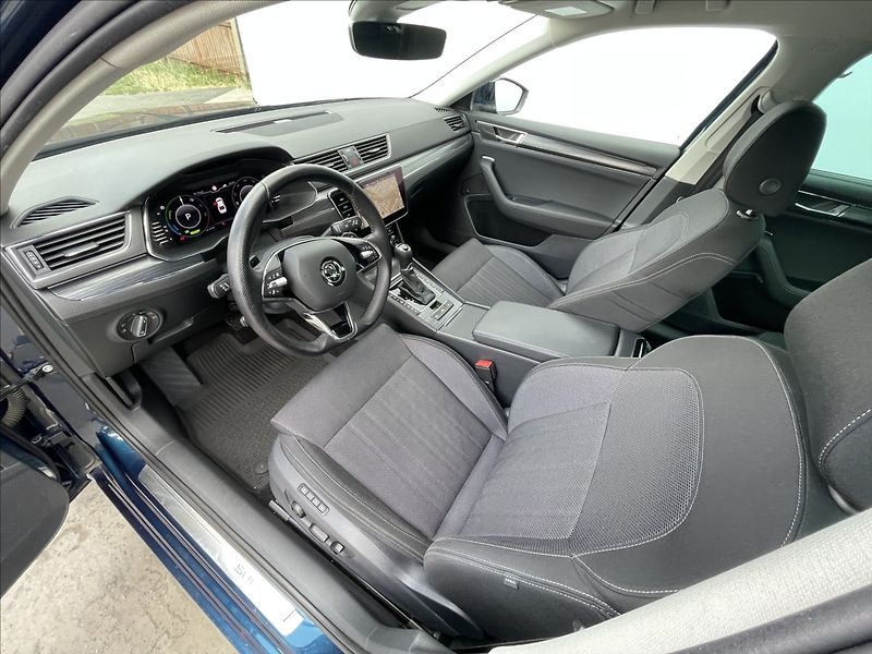 Škoda Superb 1,4 TSI DSG Style ACC+NAVI  iV - fotka 5 z 24