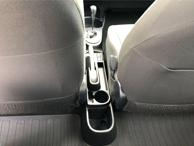 Toyota Yaris 1.33  VVT-i, Automat - fotka 22 z 28