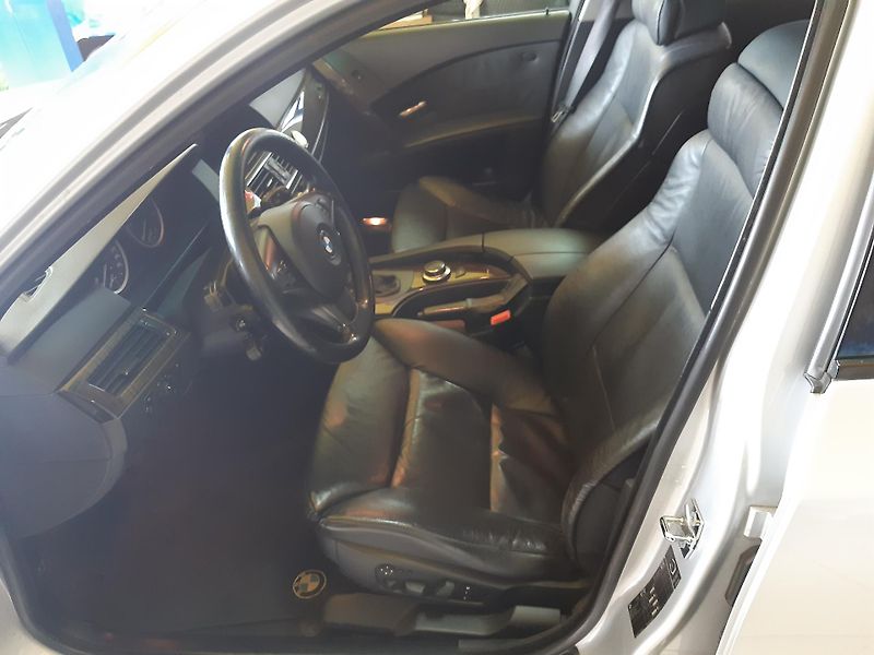 BMW Řada 5 3.0 d XDRIVE 170KW Combi - fotka 8 z 23