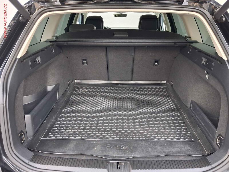 Volkswagen Passat (2015) 2.0BiTdi 4x4, DSG, navi, LED - fotka 7 z 20