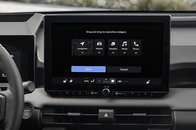 Centrální displej je dobře viditelný., zdroj: Se svolením Toyota