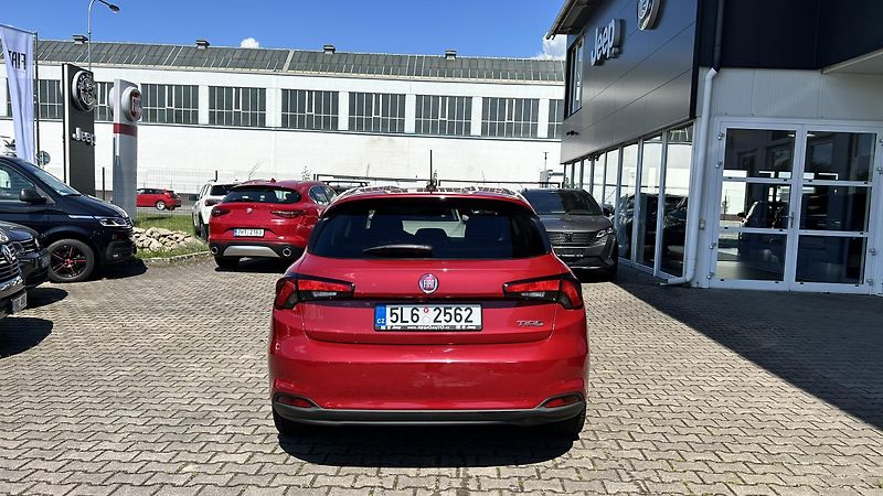 Fiat Tipo 1.4 T-Jet 120k Lounge  - fotka 6 z 14