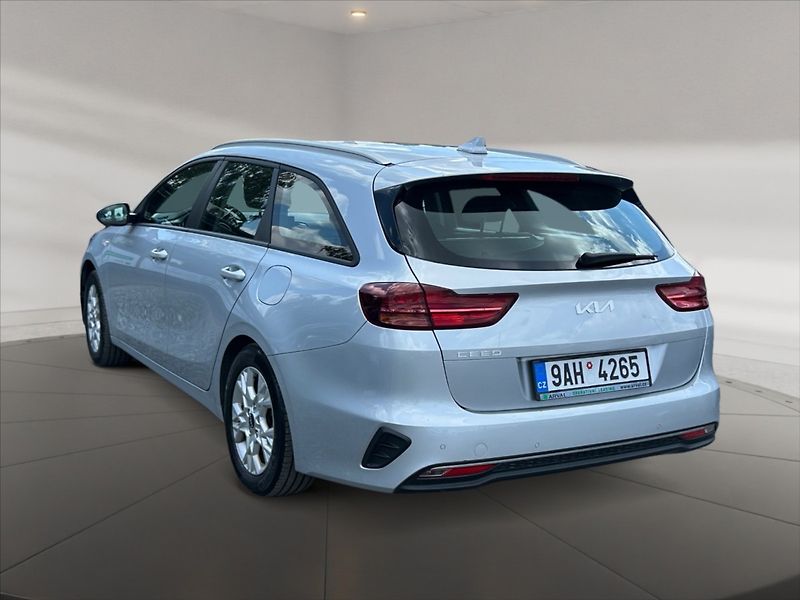Kia Ceed 1,5 T-GDI 118 Fresh - fotka 4 z 11