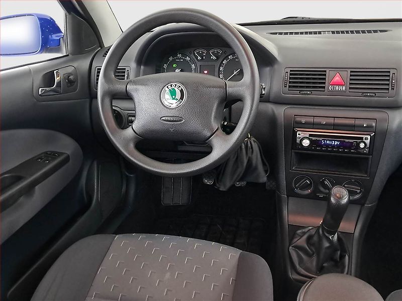 Škoda Octavia (2009) 1.6, ČR,1.maj, Serv.kniha - fotka 7 z 16