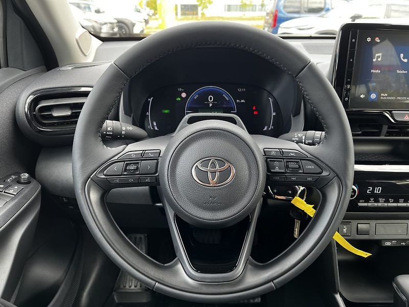 Toyota Yaris Cross 1.5 Hybrid 130k ODBĚR IHNED - fotka 15 z 27