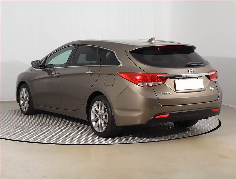 Hyundai i40 (2015) 1.7 CRDi, Automat, Serv.kniha - fotka 4 z 28