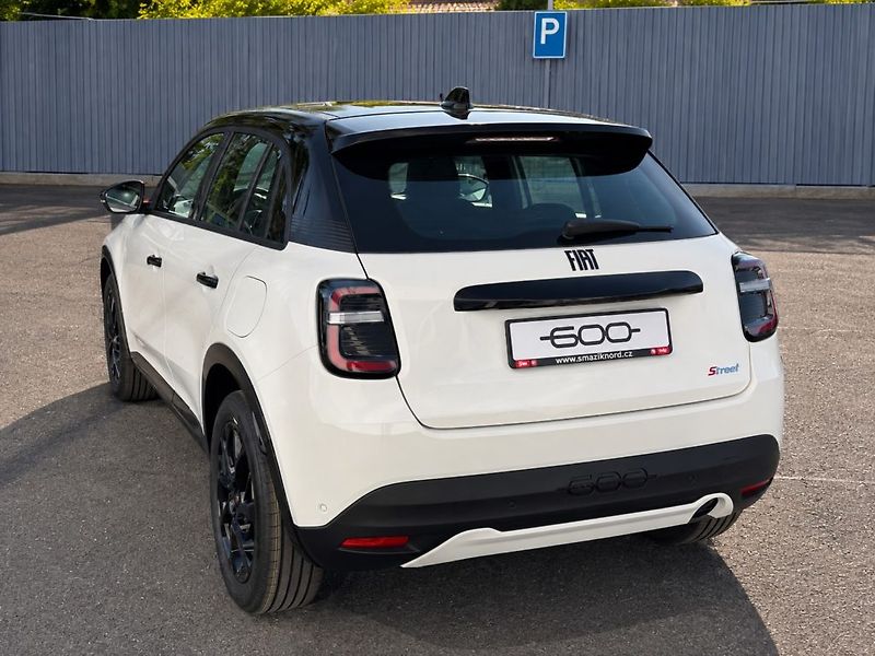 Fiat 600 (2026) 1,2 T (100k) STREET 6MT - fotka 8 z 33