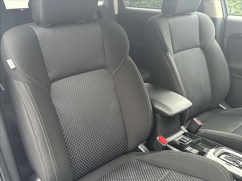 Mitsubishi Outlander 2,0 150PS  Active A/T - fotka 17 z 52