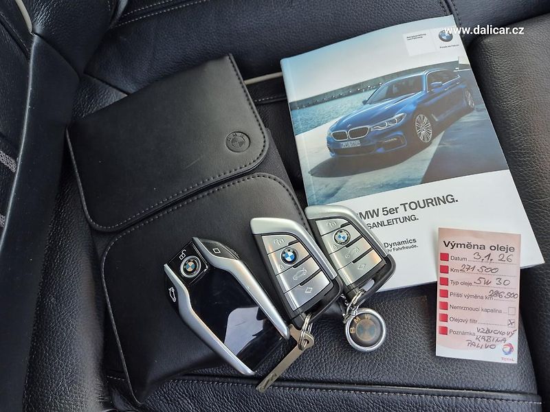BMW Řada 5 (2017) 530d 195KW xDRIVE MSPORT Line - fotka 48 z 50