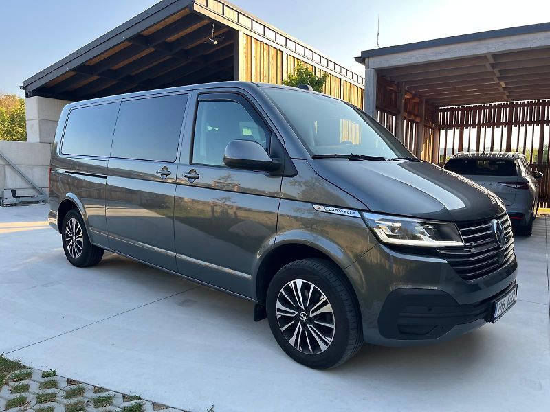 Volkswagen Caravelle (2023) 2,0 TDi DSG LONG 8-míst tažné  - fotka 6 z 23