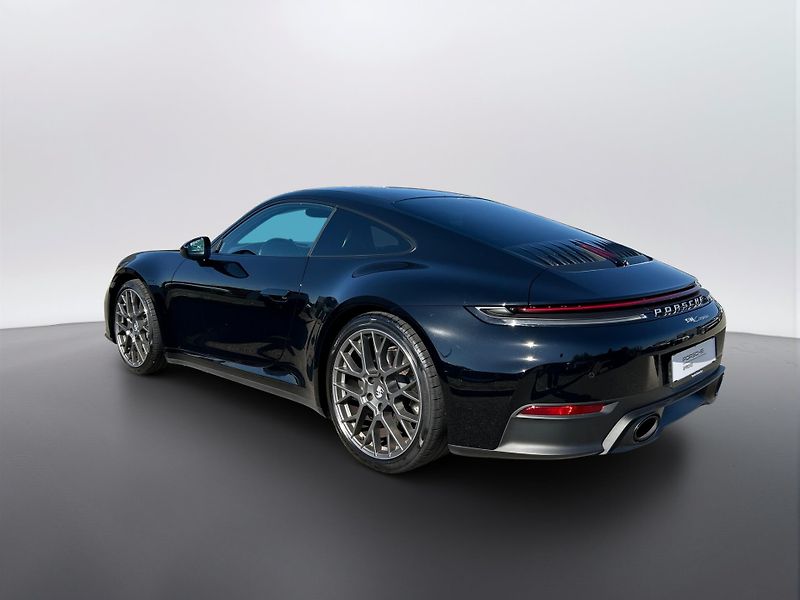 Porsche 911 (2025) Carrera Coupe - fotka 6 z 29