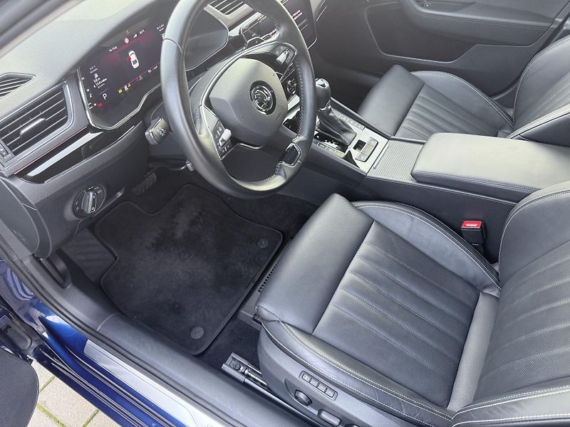 Škoda Superb (2023) 2,0tdi 147kw L&K 4x4 DSG - fotka 46 z 80