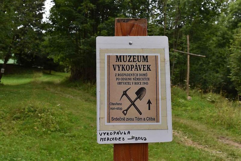 Muzeum vykopávek ve vesnici Vysoká u Hanušovic.