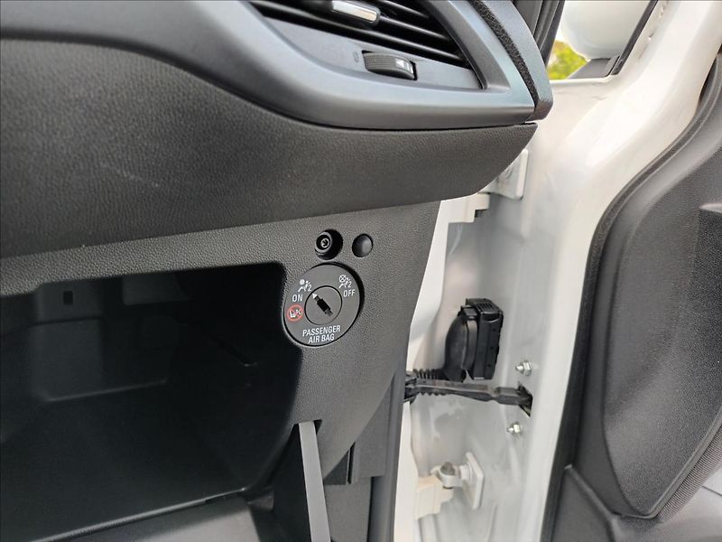 Opel Corsa 1,2 i,51KW,KLIMA,PO SERVISU, - fotka 34 z 39