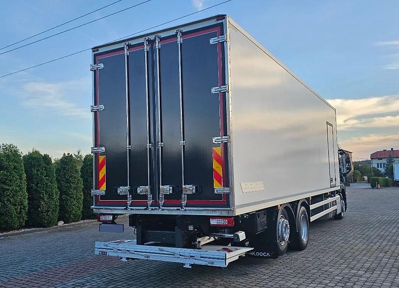 Volvo FM (2022) 350 6x2 chlaďák EURO 6 - fotka 8 z 26