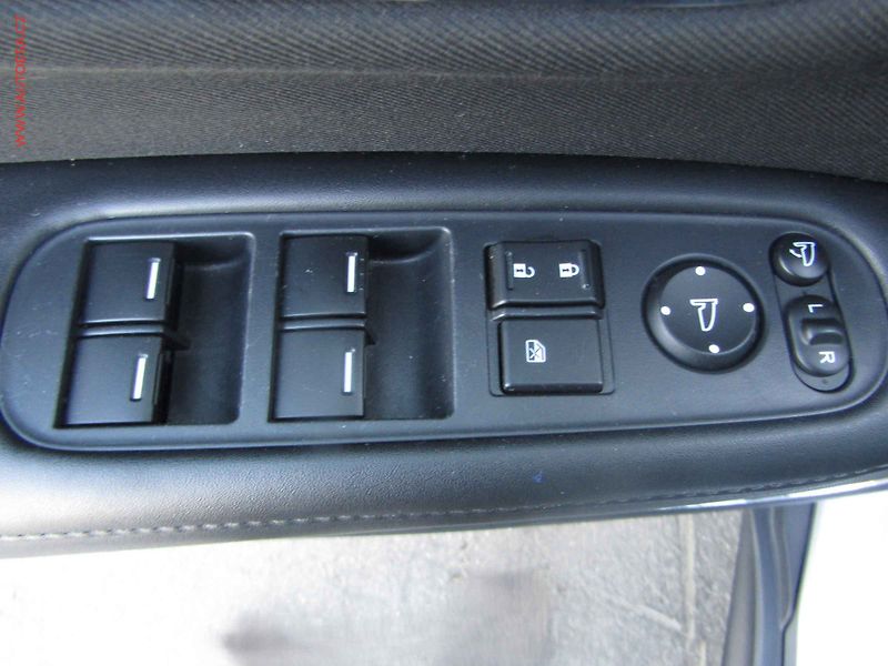 Honda HR-V (2018) 1.5 i-VTEC, Elegance - fotka 16 z 18