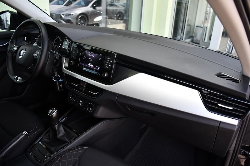 Škoda Scala 1.5TSi ČR 1M - fotka 17 z 37