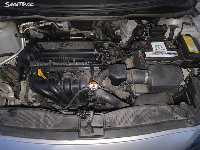 Hyundai i20 1,4,MAX VÝBAVA,100KM,1MAJ50LET - fotka 22 z 28
