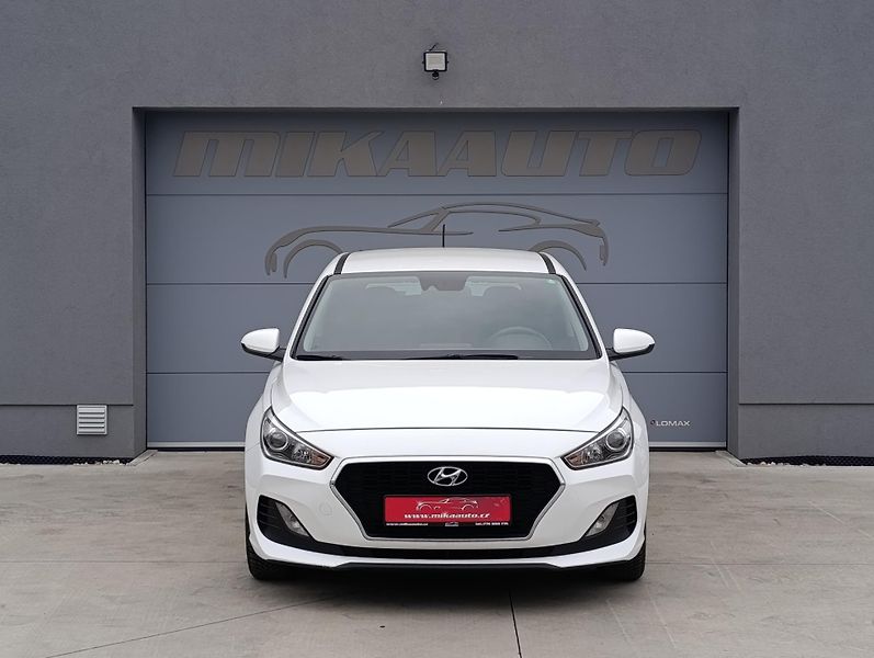 Hyundai i30 START 1.4 73kW ČR 1.MAJITEL - fotka 2 z 28