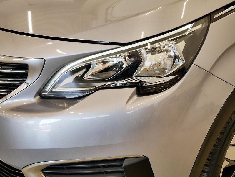 Peugeot 5008 - fotka 9 z 27