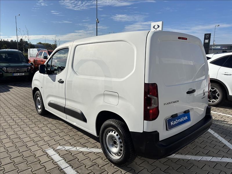 Peugeot Partner 1,2 Puretech 81kW Active L1 - fotka 3 z 33