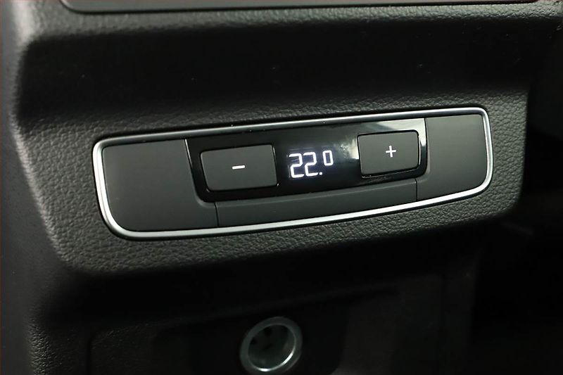 Audi Q5 (2021) 40 TDI - fotka 17 z 20