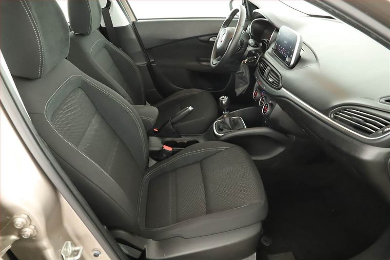 Fiat Tipo (2019) 1.4 T-Jet, Serv.kniha - fotka 7 z 13
