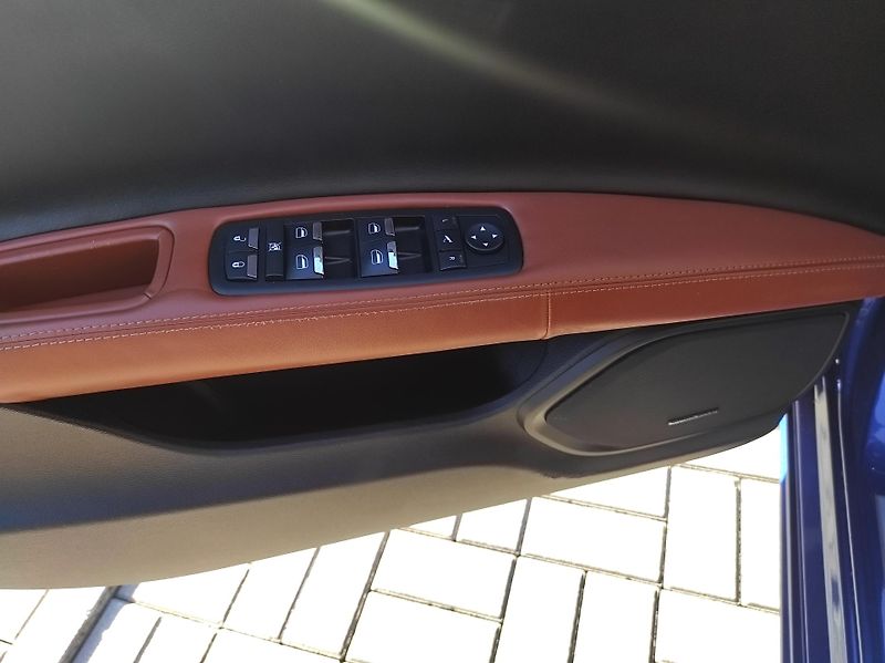 Maserati Ghibli 3.0 V6 316kW S Q4 LIFT, AT - fotka 35 z 48