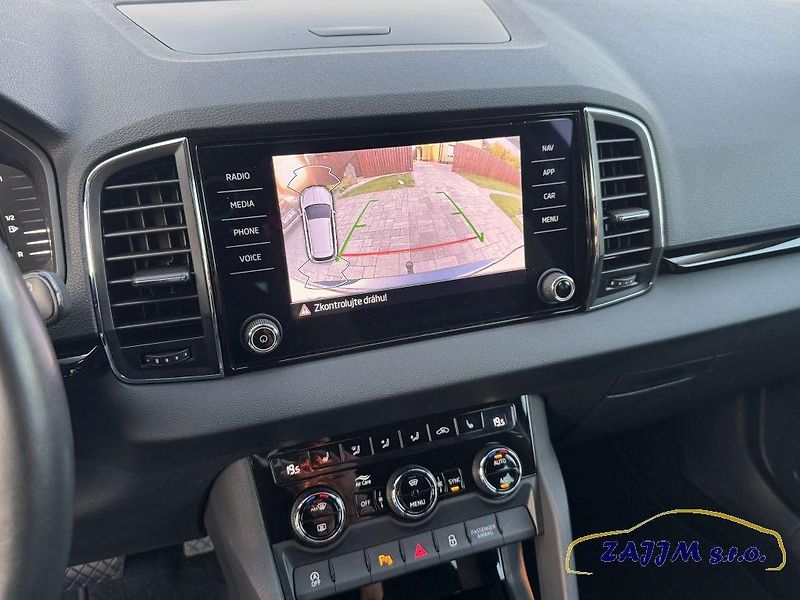 Škoda Karoq Exclusive 2.0TDI 110kw 4x4 DSG - fotka 23 z 52