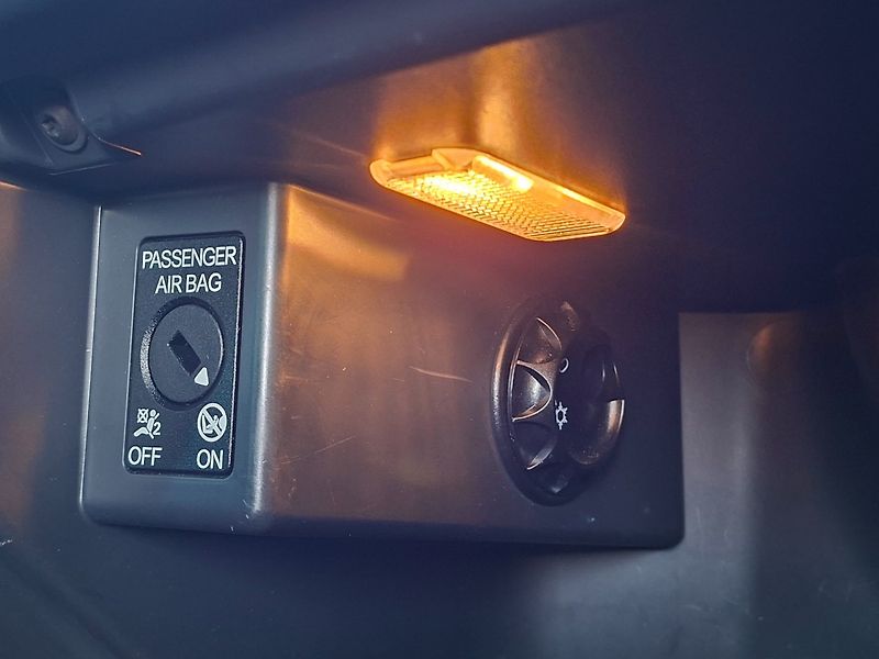 Škoda Rapid (2014) SPBK 1.2TSI 77kW -VÝBAVA! - fotka 17 z 28