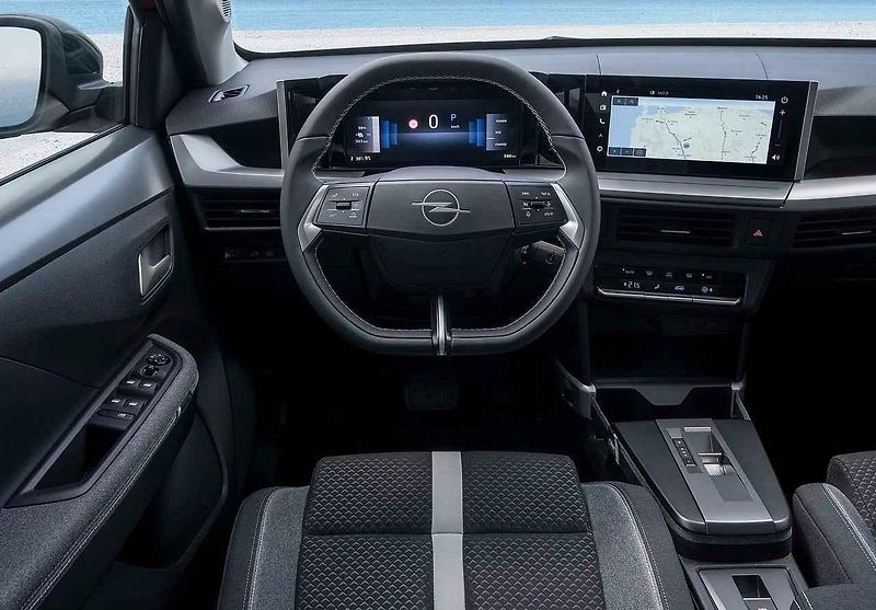 Opel Frontera.