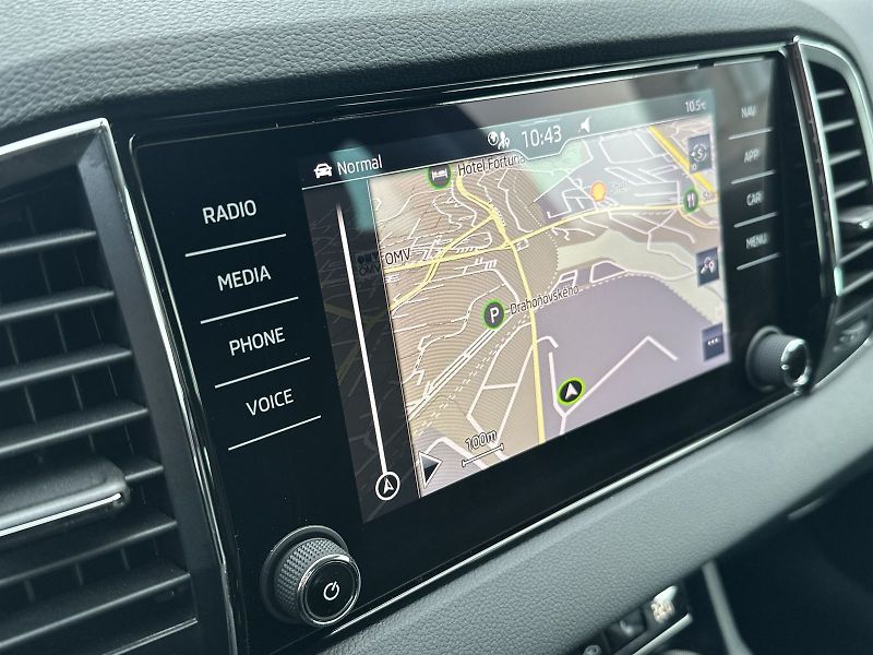 Škoda Karoq (2022) 2.0 TDI Style + - fotka 11 z 27