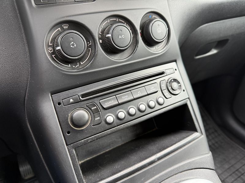 Citroën C3 Picasso 1.4 VTi 95k Exclusive - fotka 16 z 17