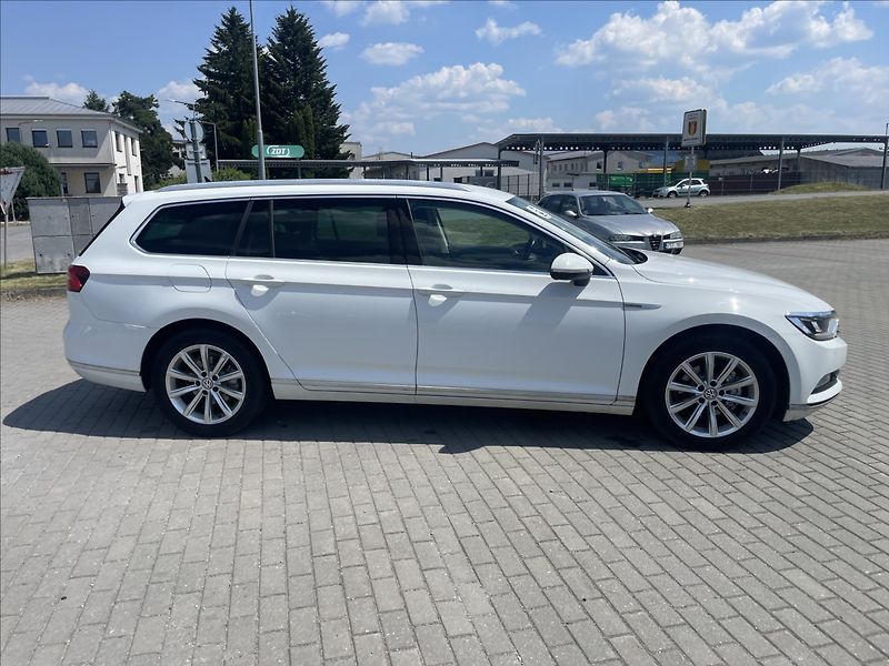 Volkswagen Passat 2,0 TDI 140kW BMT 4MOT DSG Hig - fotka 5 z 42
