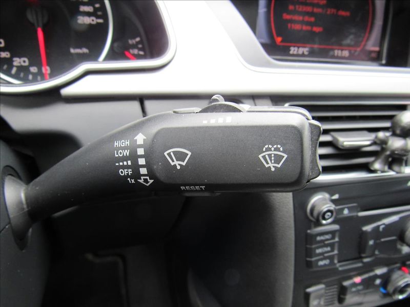 Audi A5 3,0 TDi 176kW Manuál Quattro - fotka 21 z 30