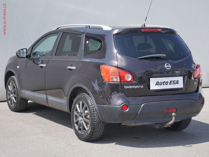 Nissan Qashqai (2010) 2.0 DCI +2, ČR, AC, TZ, navi - fotka 6 z 19