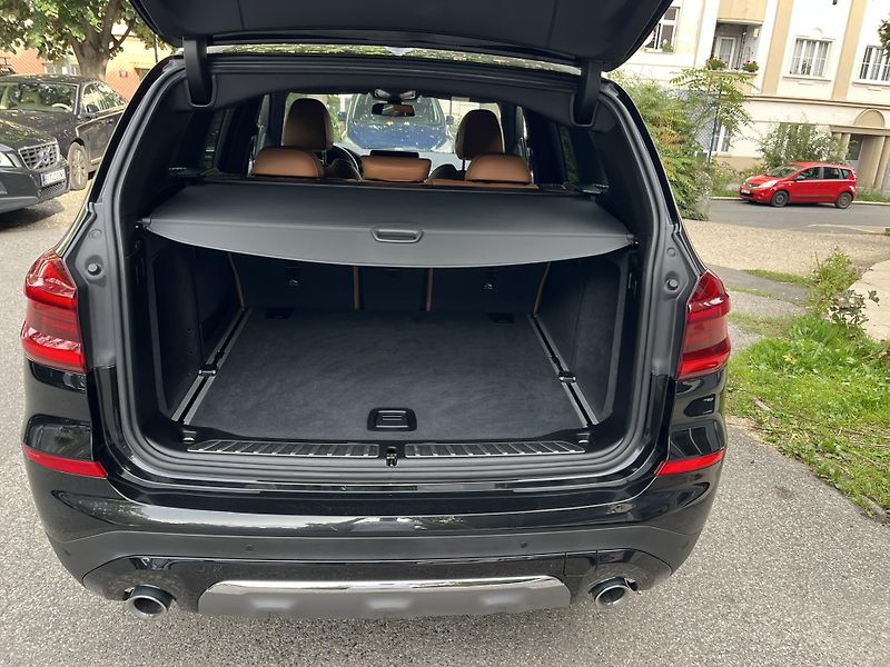 BMW X3 (2018) 30D xDRIVE LUXURY LINE - fotka 15 z 46
