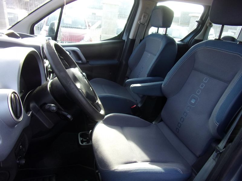 Citroën Berlingo (2009) 1,6i KLIMA VÝHŘEV  - fotka 27 z 31